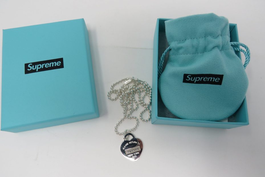 supreme tiffany pendant